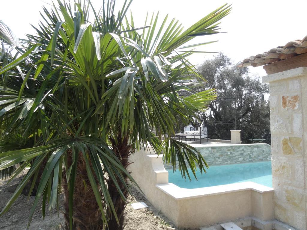 Les 4 Elements Bed and Breakfast Tourrettes-sur-Loup Buitenkant foto